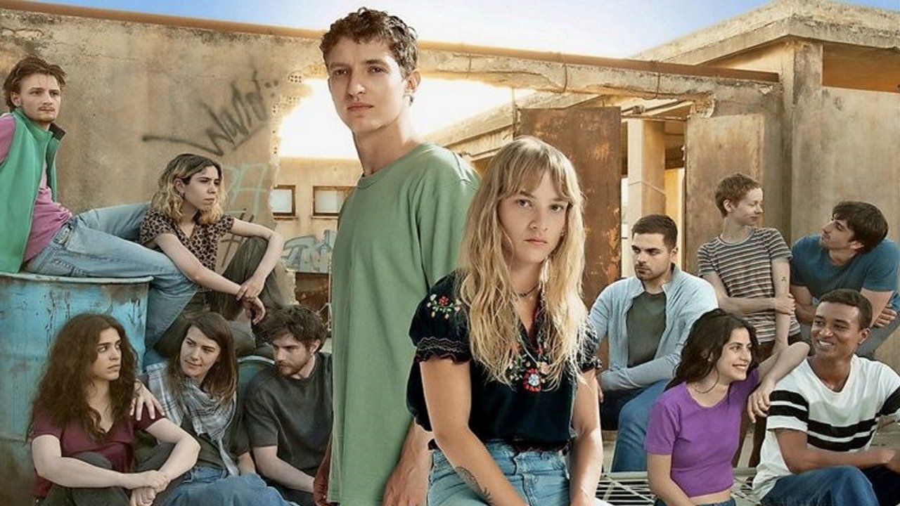 Greek Salad 1. Sezon 8. Bölüm izle