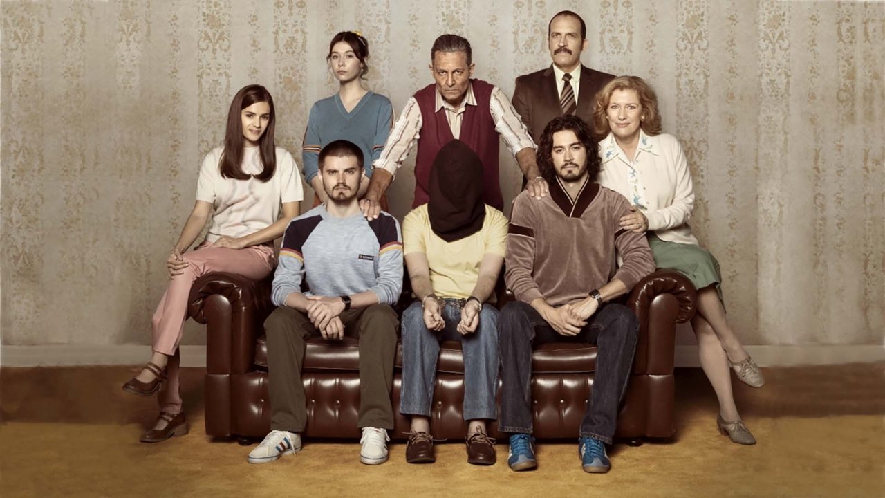 The Secret of the Greco Family 1. Sezon 9. Bölüm izle